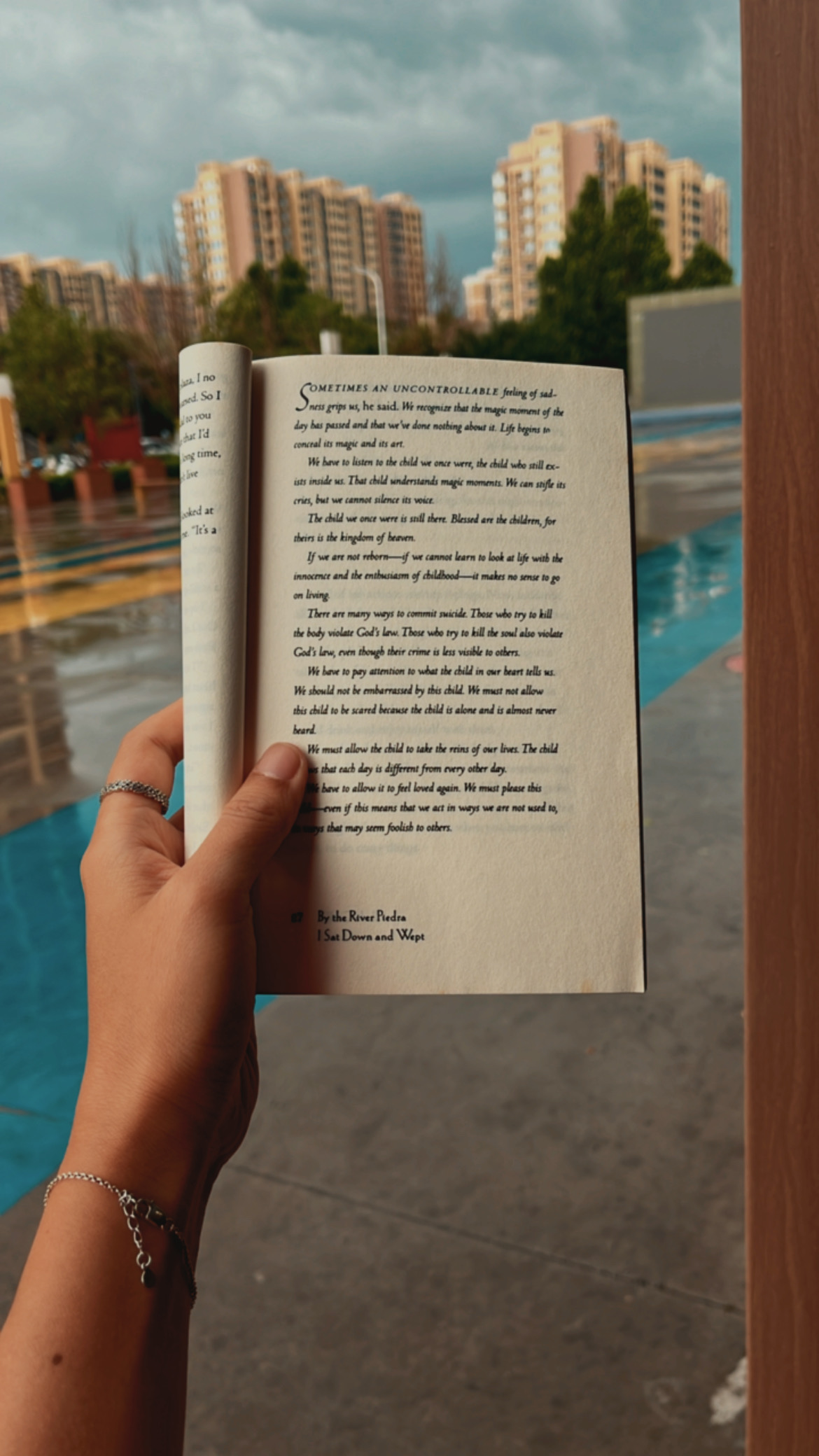 Reading by the road
