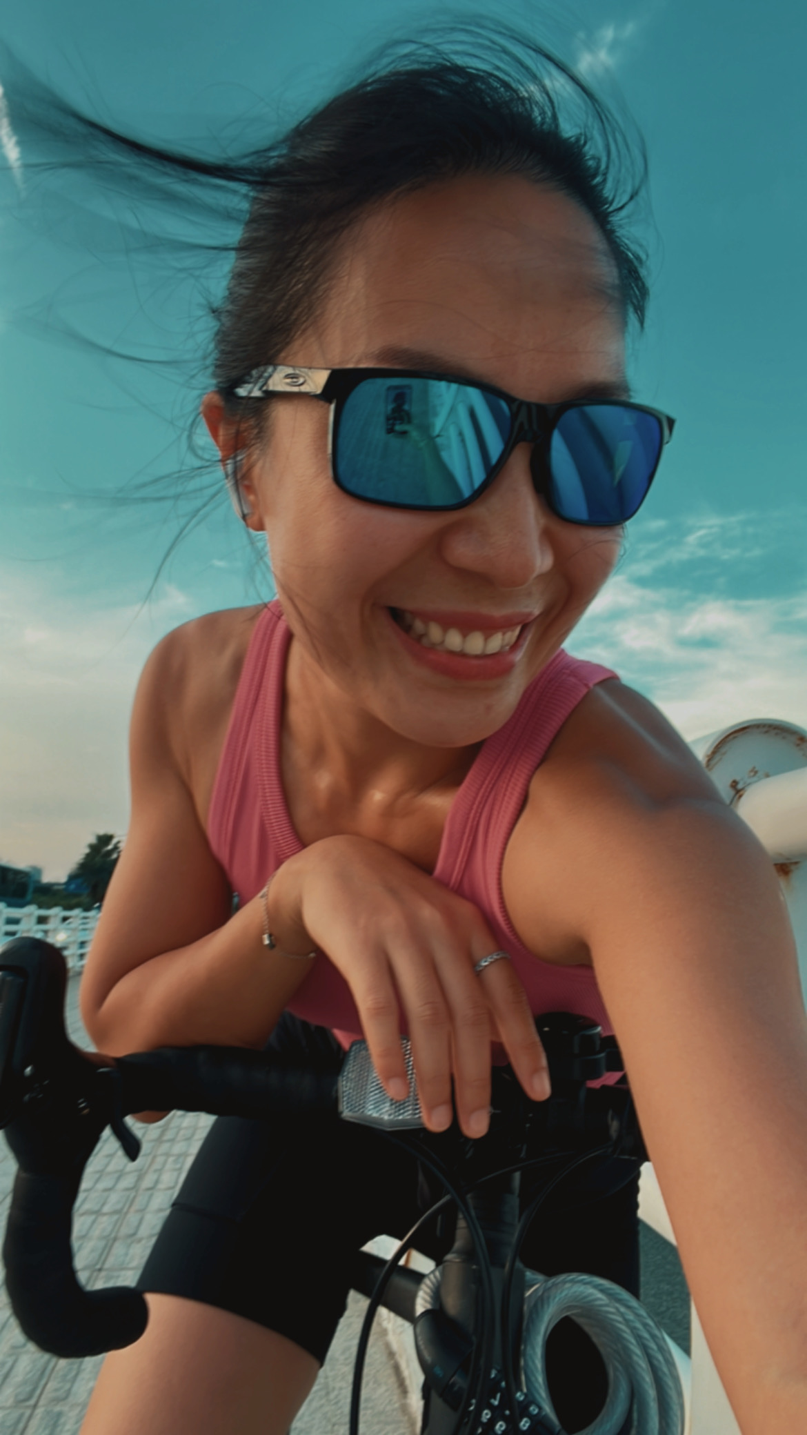 Cycling to feel the wind