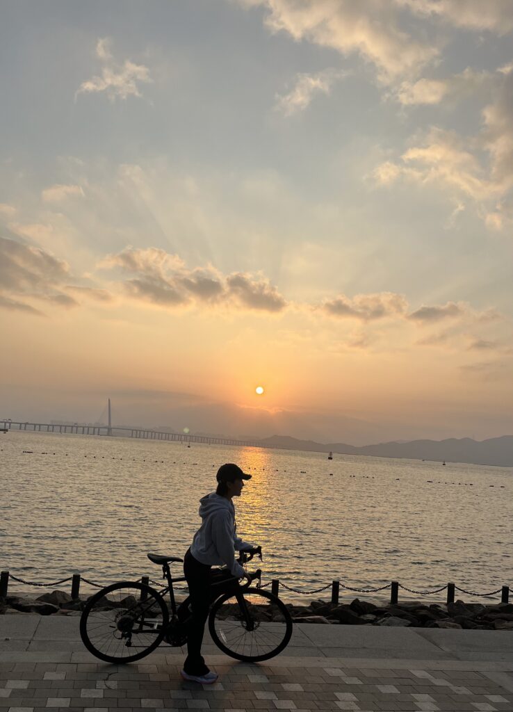 Falls on a bike for sunrise