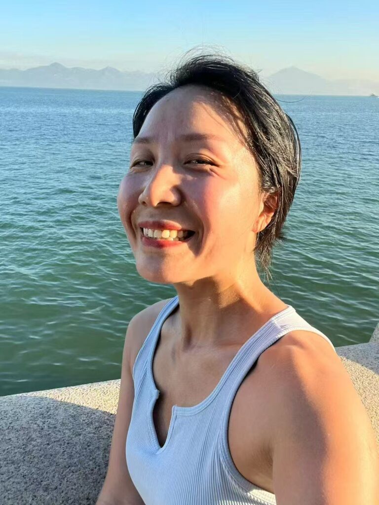 Falls smiling by the ocean